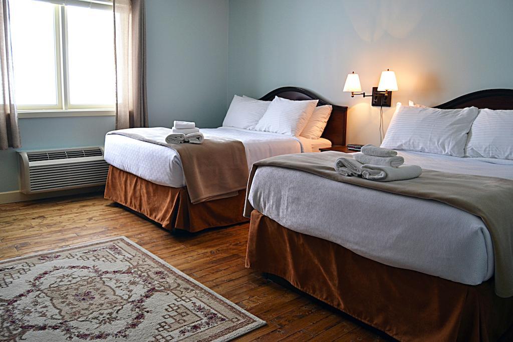 Anchor Inn Hotel And Suites Twillingate Room photo